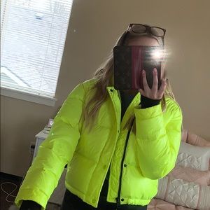 🟠 Aritzia TNA Super Puff Shorty